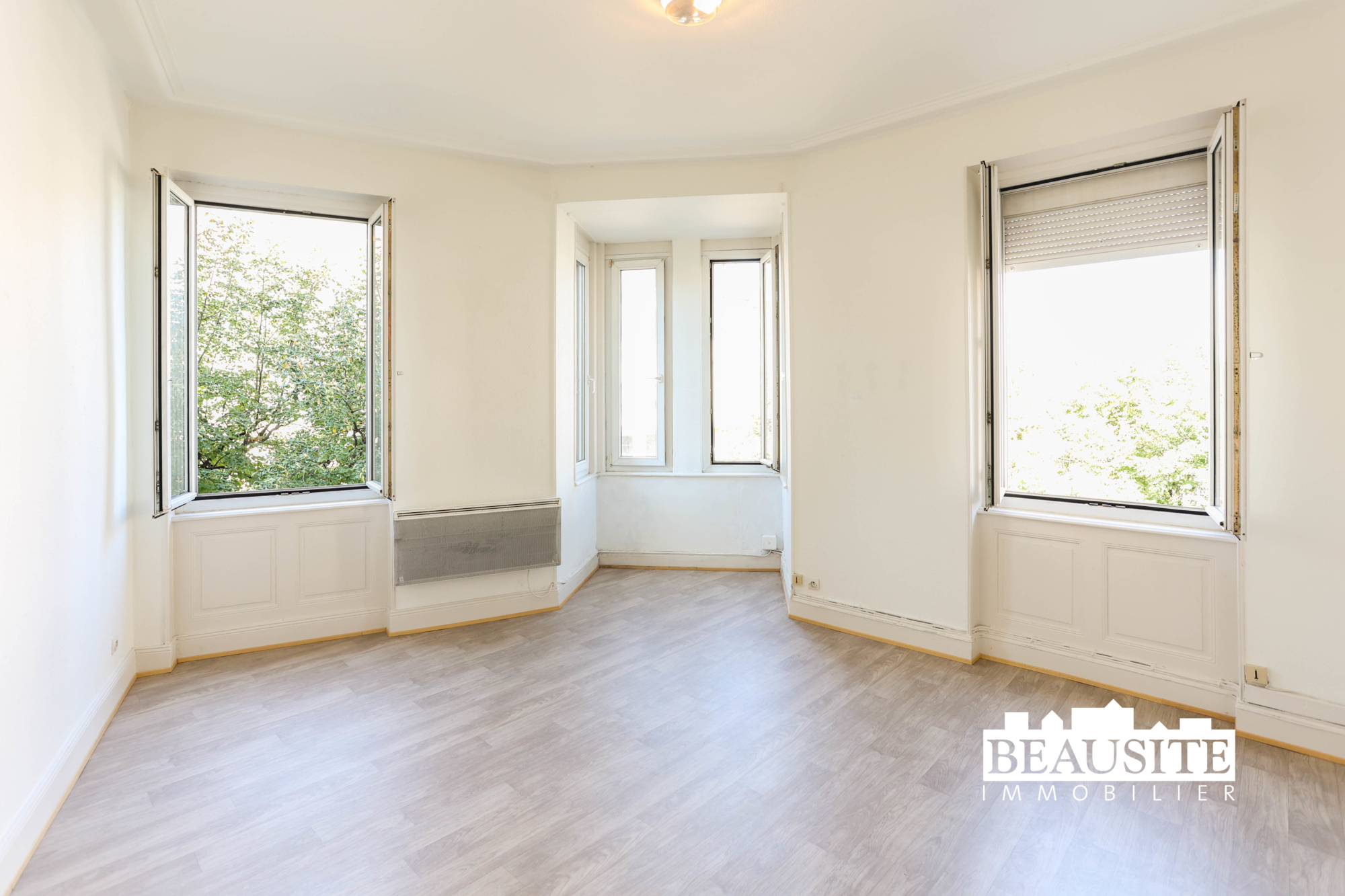 Un très spacieux 4 pièces avec un balcon - Neudorf / rue de Mulhouse - nos ventes - Beausite Immobilier 3